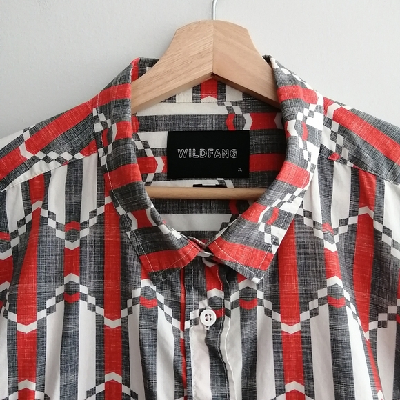 Wildfang Woman's Essential Short Sleeve Button Up Red Gray White Geometric XL - Picture 6 of 16